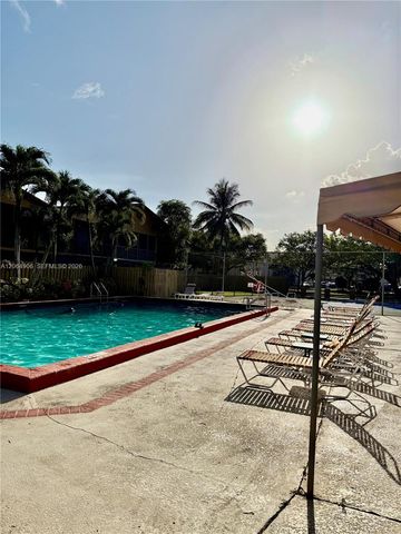 8010 NW 27th Place 8010, Sunrise, FL 33322
