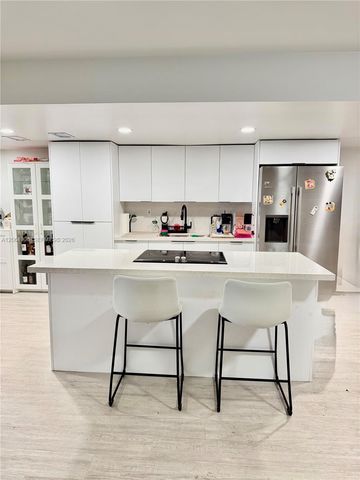 8010 NW 27th Place 8010, Sunrise, FL 33322