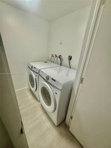 8010 NW 27th Place 8010, Sunrise, FL 33322