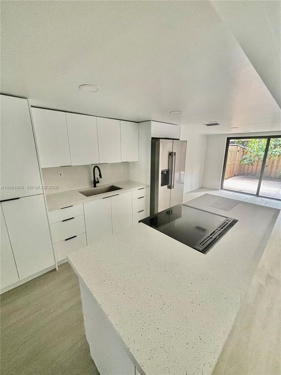8010 NW 27th Place 8010, Sunrise, FL 33322