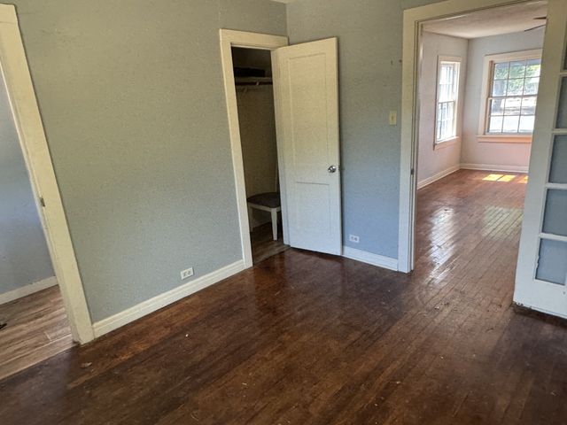 507 Poindexter Avenue, Cleburne, TX 76033