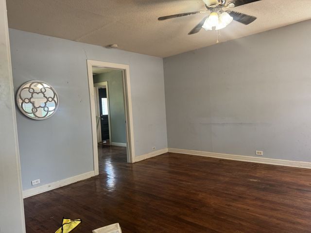 507 Poindexter Avenue, Cleburne, TX 76033