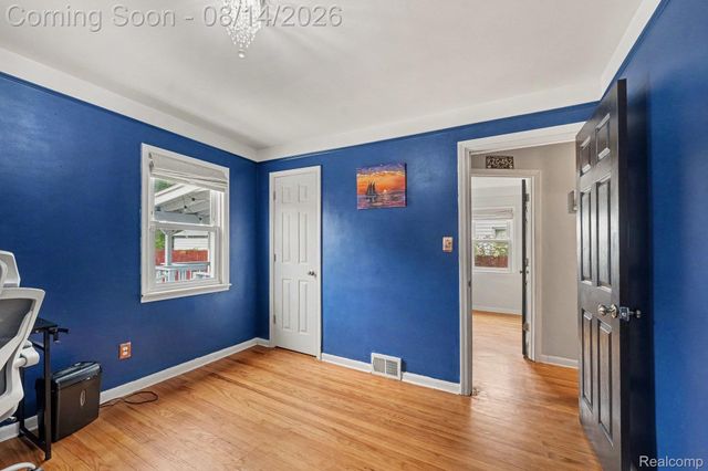 2090 Leblanc Street, Lincoln Park, MI 48146