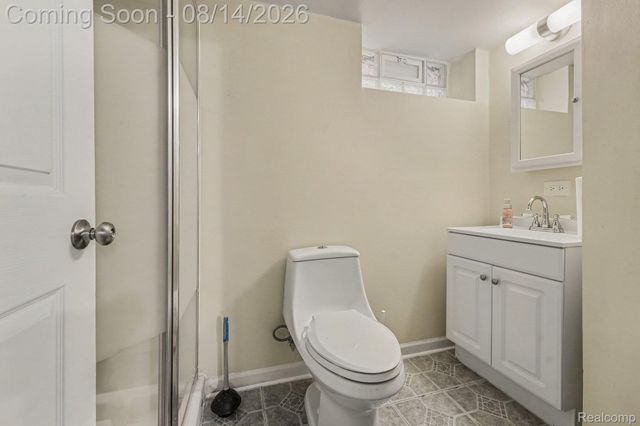 2090 Leblanc Street, Lincoln Park, MI 48146