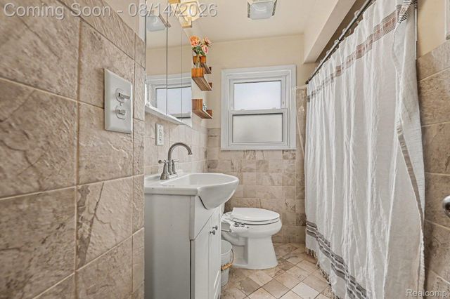 2090 Leblanc Street, Lincoln Park, MI 48146