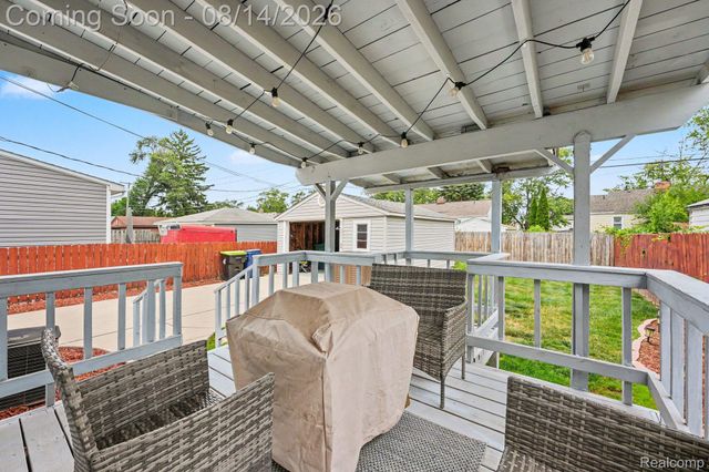 2090 Leblanc Street, Lincoln Park, MI 48146