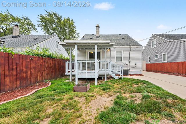 2090 Leblanc Street, Lincoln Park, MI 48146