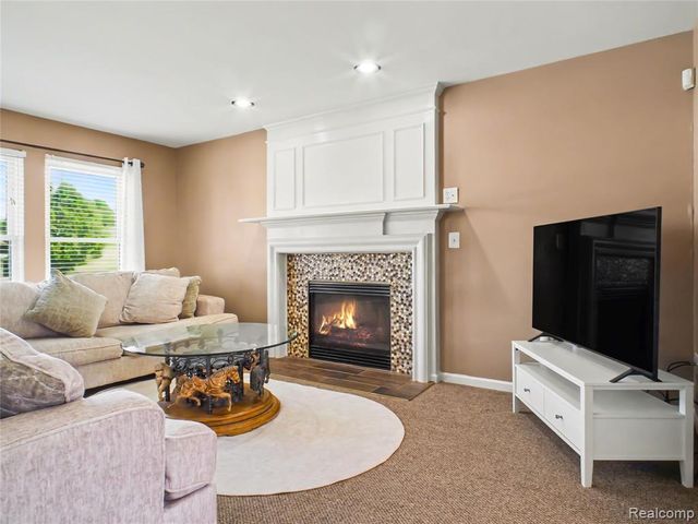 6467 Cranberry Drive, Holly, MI 48442