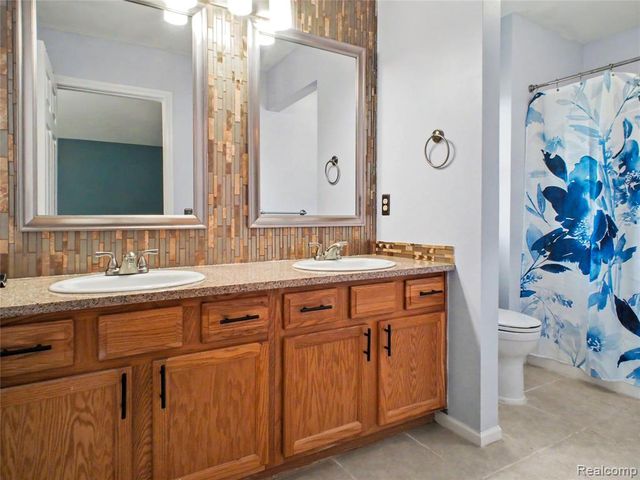6467 Cranberry Drive, Holly, MI 48442