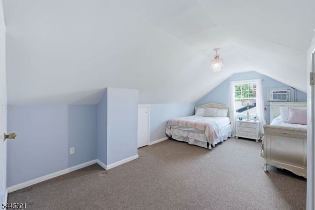 56 Essex Ave, Maplewood Twp., NJ 07040
