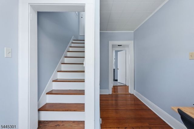 56 Essex Ave, Maplewood Twp., NJ 07040