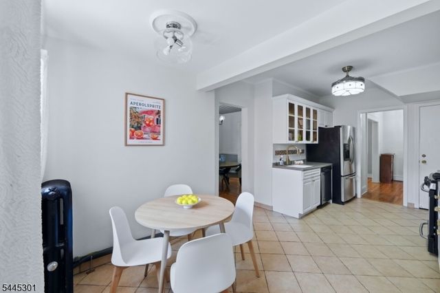 56 Essex Ave, Maplewood Twp., NJ 07040