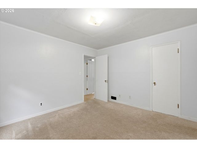 7200 Sw BENZ PARK Dr, Portland, OR 97225