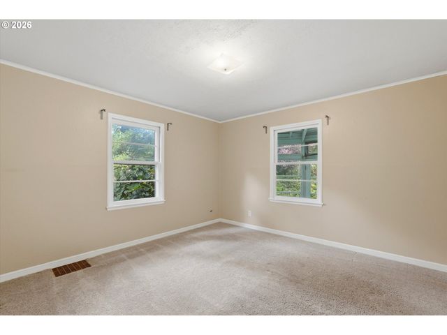 7200 Sw BENZ PARK Dr, Portland, OR 97225