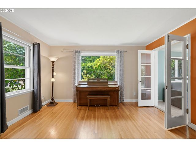 7200 Sw BENZ PARK Dr, Portland, OR 97225