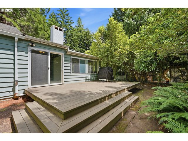 7200 Sw BENZ PARK Dr, Portland, OR 97225