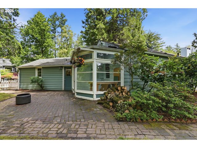 7200 Sw BENZ PARK Dr, Portland, OR 97225