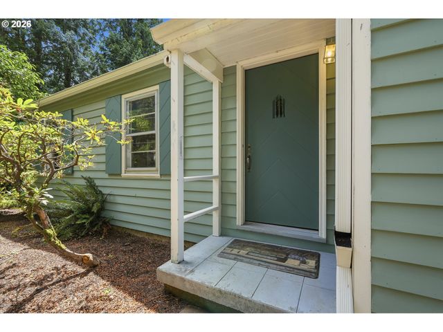 7200 Sw BENZ PARK Dr, Portland, OR 97225