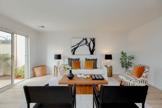 1160 Marianas Ln, Alameda, CA 94502