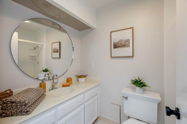 1160 Marianas Ln, Alameda, CA 94502