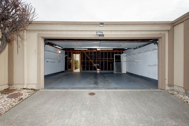 1160 Marianas Ln, Alameda, CA 94502