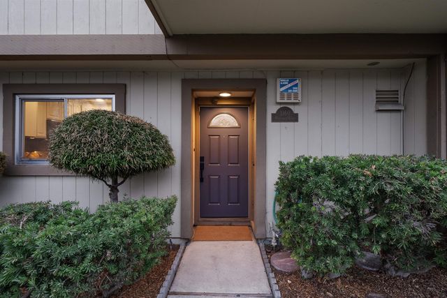 1160 Marianas Ln, Alameda, CA 94502