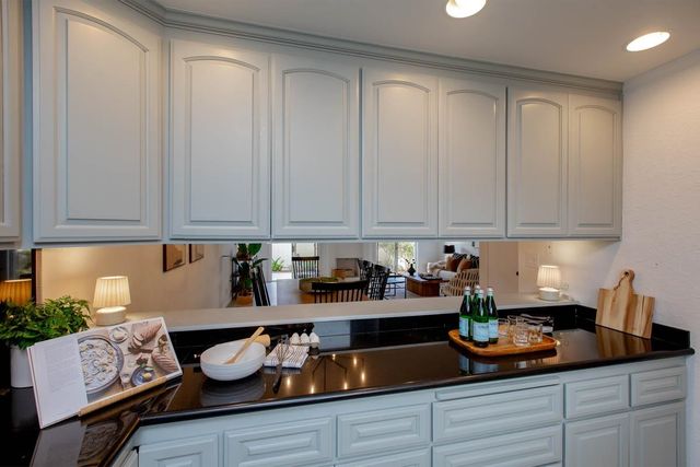 1160 Marianas Ln, Alameda, CA 94502