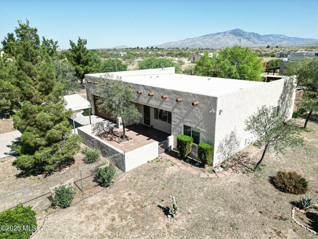 3138 W Green Park Drive, Benson, AZ 85602