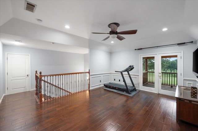 719 Morningside Drive, Mansfield, TX 76063