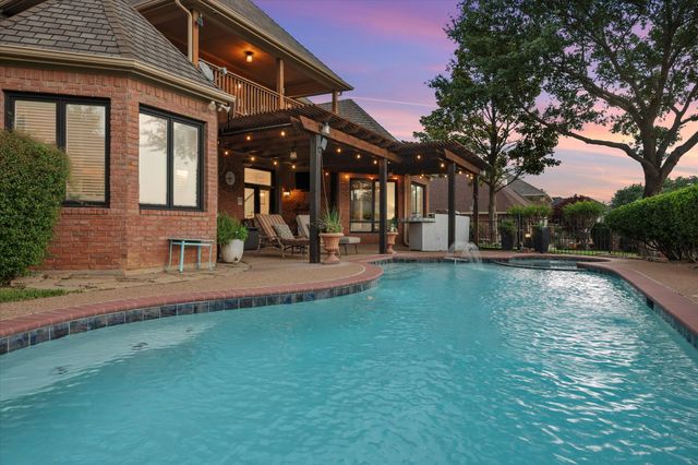 719 Morningside Drive, Mansfield, TX 76063