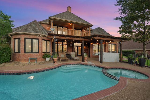 719 Morningside Drive, Mansfield, TX 76063