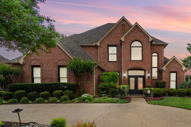 719 Morningside Drive, Mansfield, TX 76063