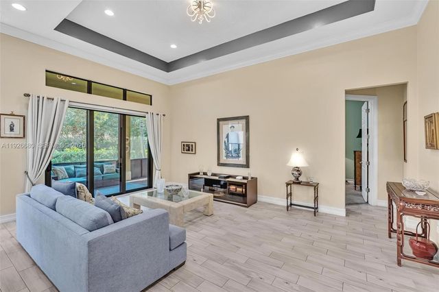 9172 E Leon Cir E, Parkland, FL 33076