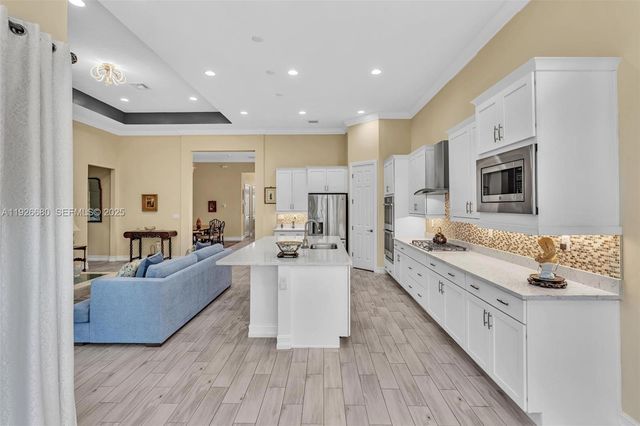 9172 E Leon Cir E, Parkland, FL 33076