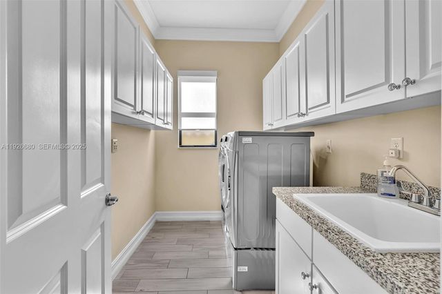 9172 E Leon Cir E, Parkland, FL 33076