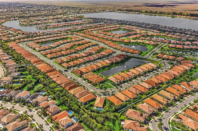 9172 E Leon Cir E, Parkland, FL 33076