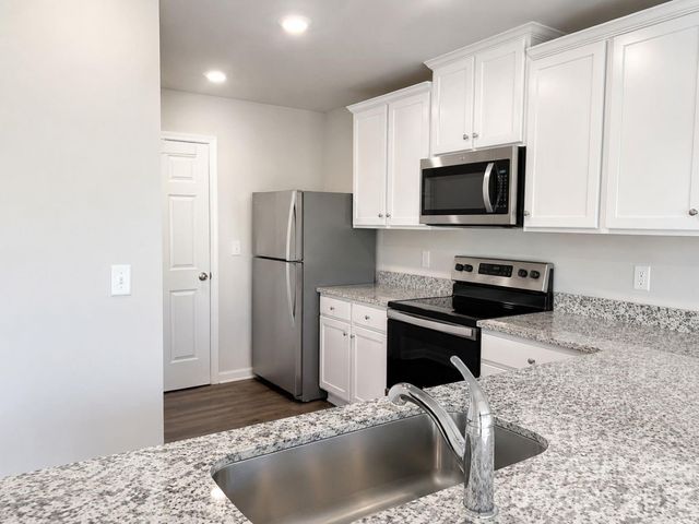 1224 Nia Road, Charlotte, NC 28215