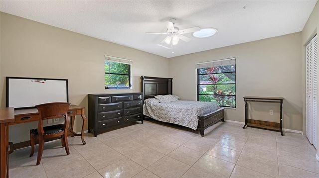 4873 HUNTLEIGH DRIVE, Sarasota, FL 34233