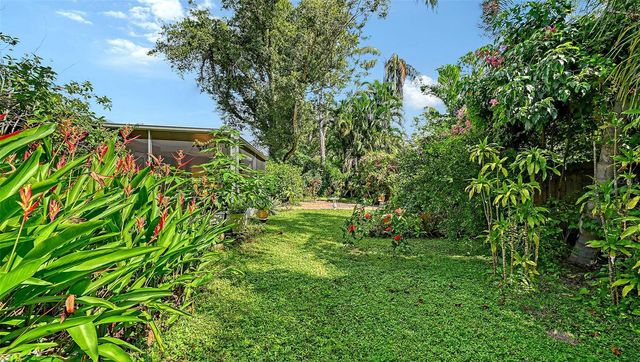 4873 HUNTLEIGH DRIVE, Sarasota, FL 34233