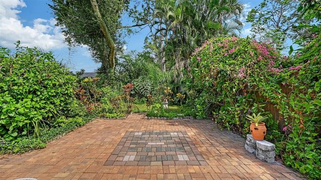 4873 HUNTLEIGH DRIVE, Sarasota, FL 34233