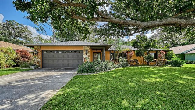 4873 HUNTLEIGH DRIVE, Sarasota, FL 34233