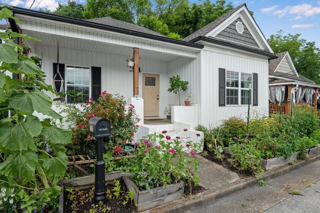 2122 Cleveland Avenue, Chattanooga, TN 37404