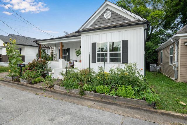2122 Cleveland Avenue, Chattanooga, TN 37404