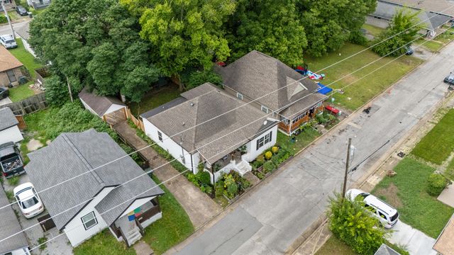 2122 Cleveland Avenue, Chattanooga, TN 37404