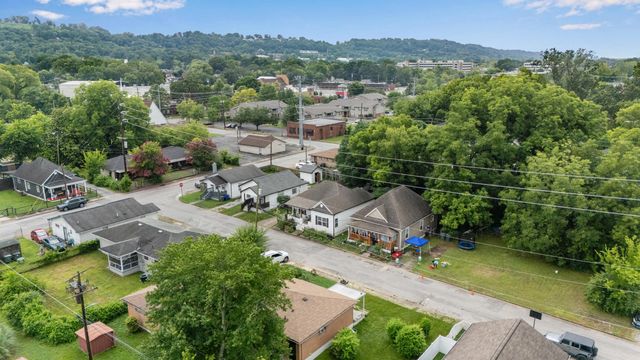 2122 Cleveland Avenue, Chattanooga, TN 37404
