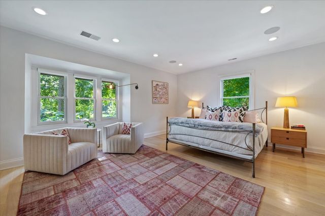 203 Prospect Avenue, Highland Park, IL 60035