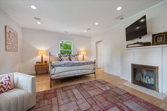 203 Prospect Avenue, Highland Park, IL 60035