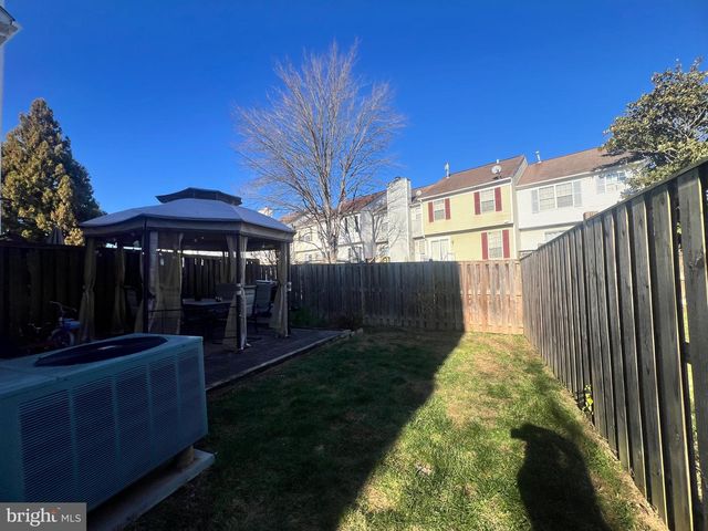 832 SMARTTS LN NE, Leesburg, VA 20176