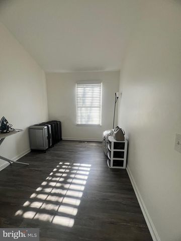 832 SMARTTS LN NE, Leesburg, VA 20176