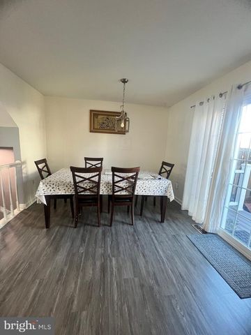 832 SMARTTS LN NE, Leesburg, VA 20176